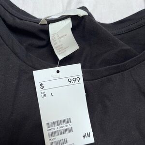 H&M Ruffle T-shirt, black size large cotton